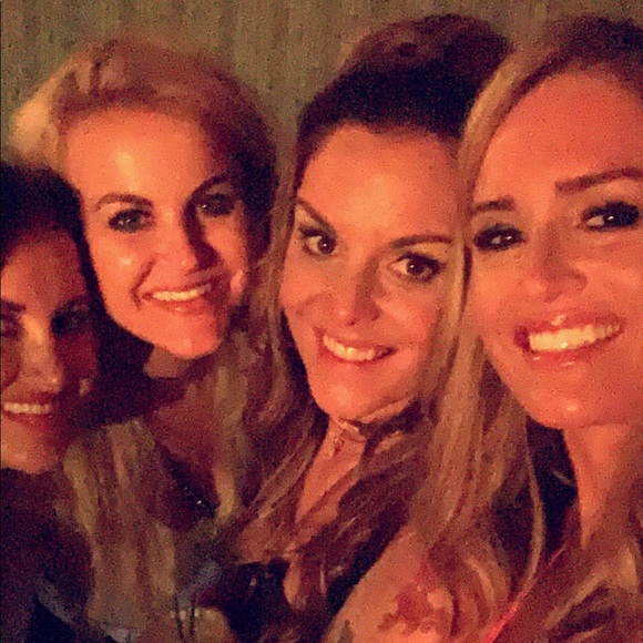 Meet your Posher, Caroline - Picture 1 of 1